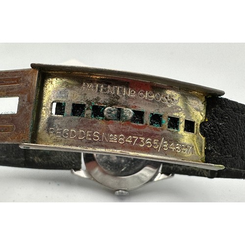 538 - A 1940/50's Tudor Royal wristwatch on black leather and metal strap. Inside of case stamped 12325. 2... 