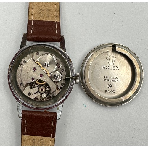 539 - A Tudor vintage wristwatch on brown leather strap on Rolex stainless steel case. 32mm case.

Winds a... 