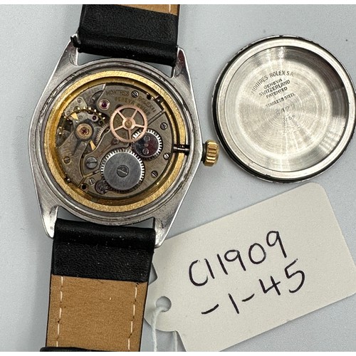 559 - A 1950's Rolex Oyster gentleman's wristwatch with gold hands and stainless steel case. Ref: 6426 Cas... 