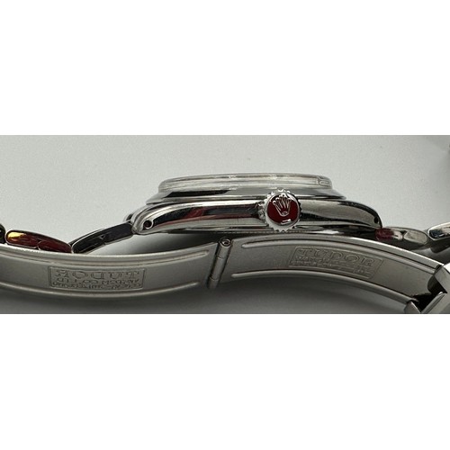 572 - A stainless steel Tudor Oyster Royal gentleman's wristwatch on Tudor stainless steel strap and Rolex... 