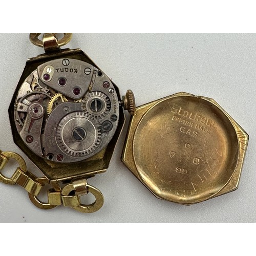 596 - A 1940's 9ct gold ladies Tudor watch. case with full hallmarks. Stolkace British made G.A.S. Case: 2... 