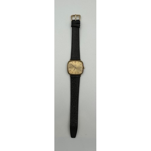 614 - A Tudor gentleman's square shaped wristwatch with gold plate and stainless steel back. 30mm case. In... 