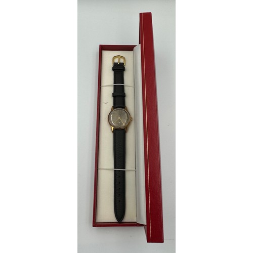 614 - A Tudor gentleman's square shaped wristwatch with gold plate and stainless steel back. 30mm case. In... 