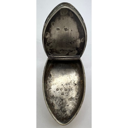 807 - Oval silver snuff box London 1781, maker Peter, Ann and William Bateman. Initials to the top. 8cm x ... 