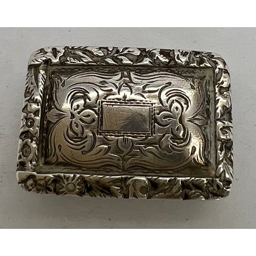 809 - Silver vinaigrette Birmingham 1842, maker Nathaniel Mills. Vacant cartouche and engraved to both sid... 