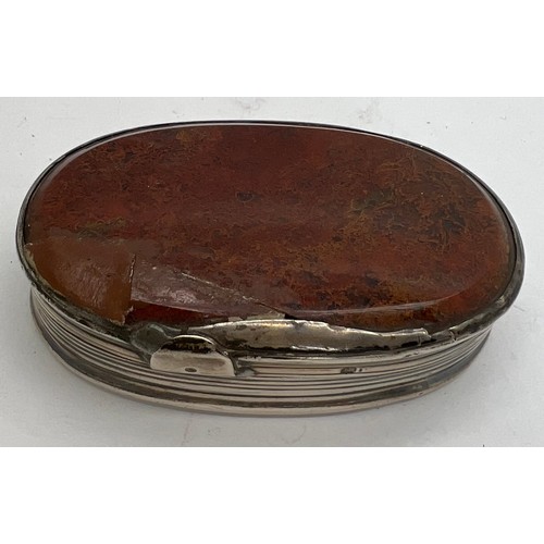 810 - Silver snuff box with hard stone top. London 1812. 7cm x 4.5cm.