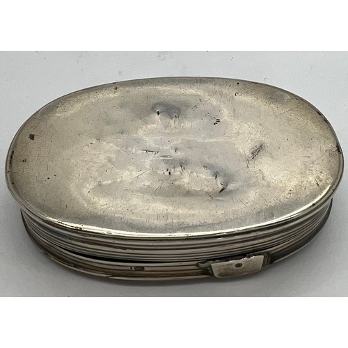 810 - Silver snuff box with hard stone top. London 1812. 7cm x 4.5cm.