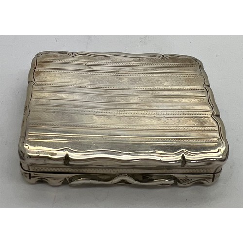 811 - Silver snuff box Birmingham 1847, maker Edward Smith. 6.5cm x 4cm. 59.5gm.