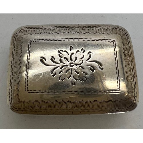 816 - Silver vinaigrette Birmingham 1834, maker Nathaniel Mills 3cm x 2cm with pierced silver gilt grill. ... 