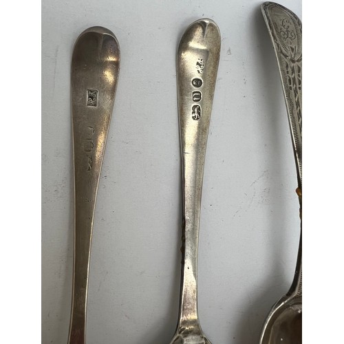 820 - Two sets of five silver teaspoons by Hester Bateman, 1787 and 1788. Total weight 119gm.