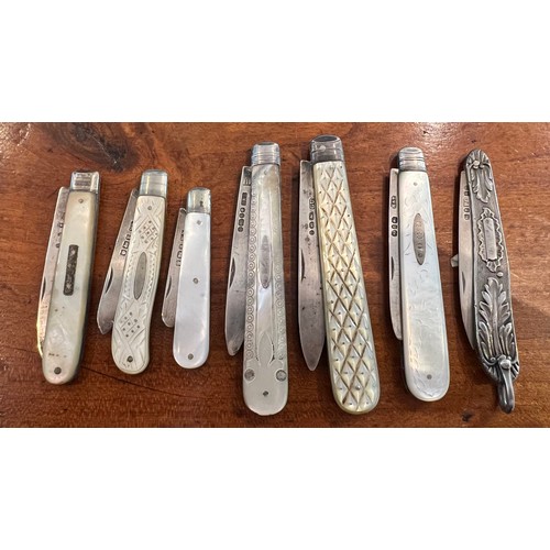 833 - Seven various silver bladed fruit knives with mainly mother of pearl handles. Various dates and make... 