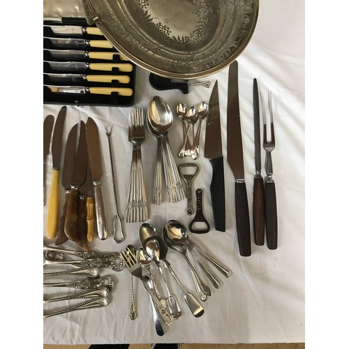 773 - A selection of silver plate to include a large galleried tray 36cm x 55cm, handle to handle, along w... 