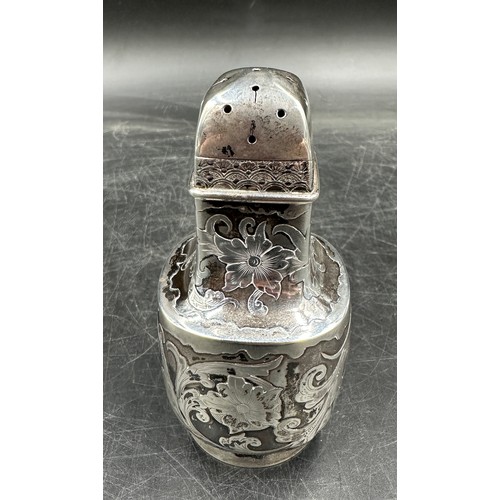 836 - A Gorham Sterling silver pepperette. 1868-1884. Ht 10cm.
58gms. Sold by George C. Gebelein, Gold and... 