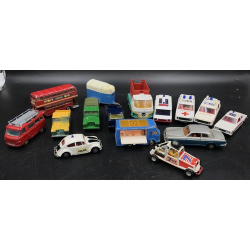 910 - A collection of Corgi toys to include Smith's Karrier, Whizzwheels Ford Cortina GXL, Silver Shadow, ... 