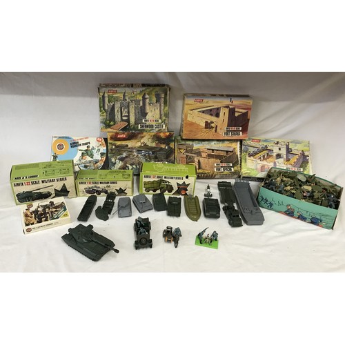 919 - A collection of army toys to include three pieces of Britains: German Kubelwagen Scout Car, German B... 