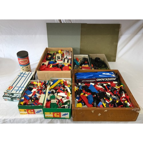 921 - Four boxes of assorted loose Lego pieces along with two boxes of Meccano, The original Tinkertoy and... 