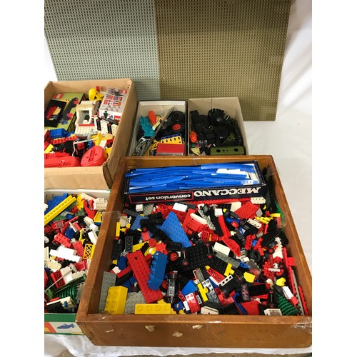 921 - Four boxes of assorted loose Lego pieces along with two boxes of Meccano, The original Tinkertoy and... 