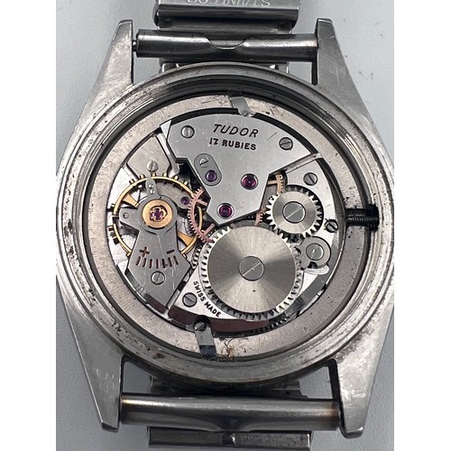 628 - A gentleman's Tudor Oyster Royal wristwatch on expanding stainless steel bracelet. Case 34mm. Rolex ... 