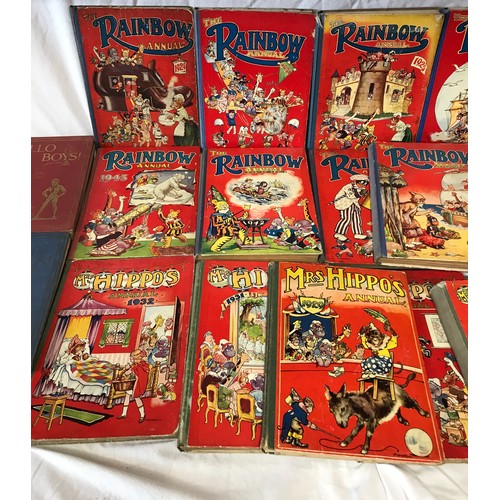 960 - A collection of 22 books to include Rainbow Annuals (7), Hallo Boys and Hallo Girls Annuals (4), Mrs... 