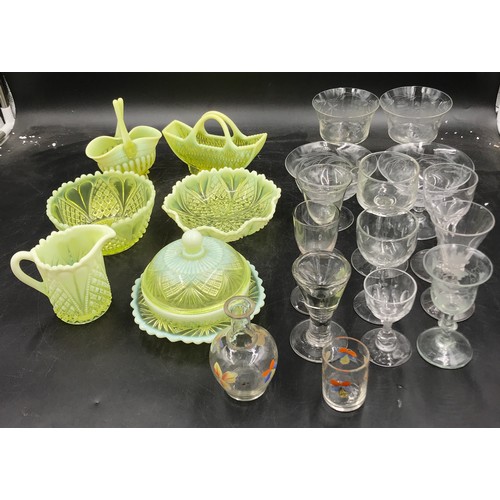 367 - A selection of 19th century G Davidson & Son press moulded Vaseline and uranium glass to include a m... 