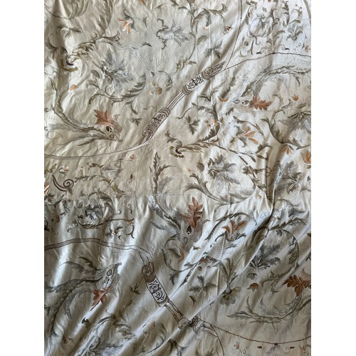 1064 - A large good quality Chinese silk embroidered panel with orange silk lining. Approx. 218 x 308cm.