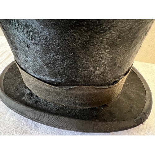 1073 - A Scott & Co. black top hat 'By Appointment Scott & Co. Hatters to H.M. The King and the Royal Famil... 