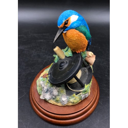 353 - A Border Fine Arts Kingfisher & fishing reel by Russel Willis 484385 along with a resin Shooting fig... 