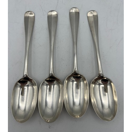 846 - Four silver rat tail pattern dessert spoons London 1900. Total weight 200gm. Maker Josiah Williams &... 