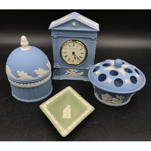 315 - A collection of Wedgwood Jasperware items to include a Bicentenary Josiah Wedgwood Frs 1795-1995  pl... 