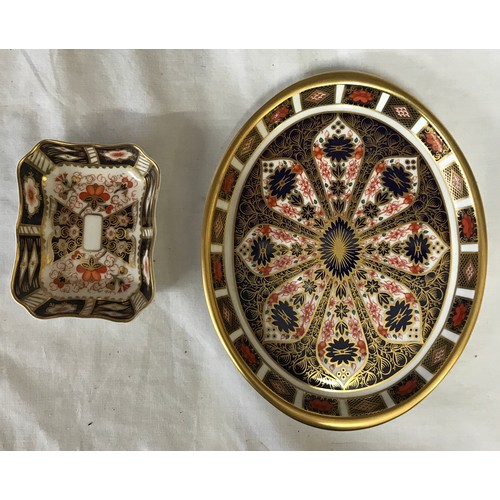 316 - A collection of mixed ceramics to include two Royal Crown Derby Imari pattern pin trays 2451 and 112... 