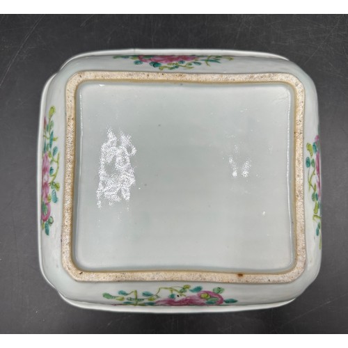 879 - Oriental ceramics to include a famille rose shallow dish probably 18thC 23.5w x 22dx 6h together wit... 