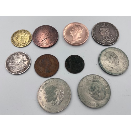 675 - Coins to include Columbian half dollar 1893, 1189 Halfcrown,  George III Britannia 1707 cart wheel p... 