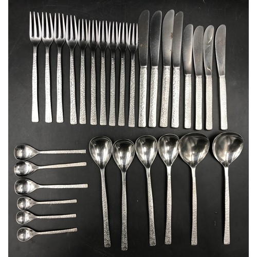 779 - Gerald Benny for Viners 30 pieces to include 10x forks, 8x knives and 12x spoons all of varying size... 