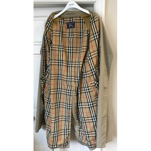 1077 - A gents Burberry trench coat with belt size 52 Regular 5021/CE G86C together a Burberry cashmere/woo... 