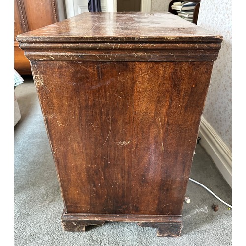 125 - A 19thC chest of two short over two long drawers on bracket feet. 84 w x 48.5 d x 77cm h.