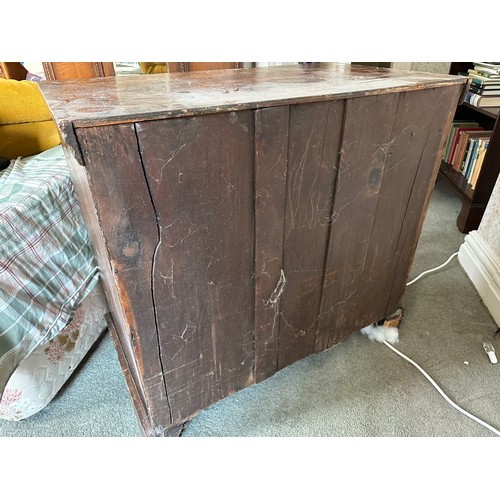 125 - A 19thC chest of two short over two long drawers on bracket feet. 84 w x 48.5 d x 77cm h.