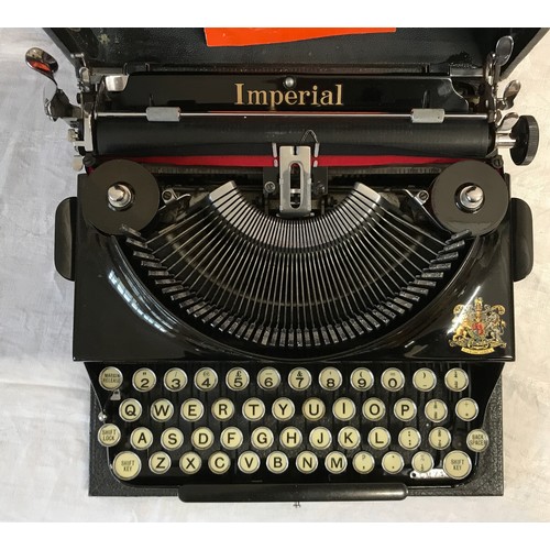 1227 - A 1939 good companion typewriter serial No. CM744 in carrying case.