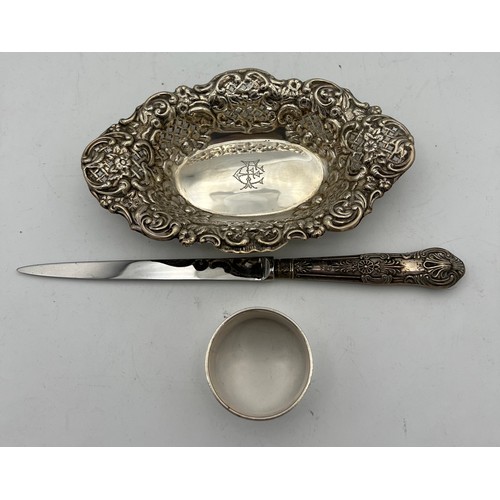 862 - Silver to include pierced bonbon dish, Chester 1899, maker Jay, Richard Attenborough & Co. Napkin ri... 