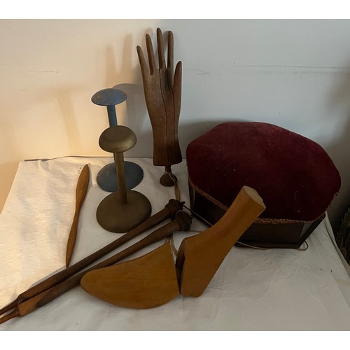 1235 - A quantity of treen to include hand glove stretcher, footstool etc.