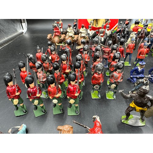 931 - Collection of early lead painted toy soldiers etc vast majority by Britains together with Dinky tank... 