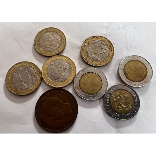 697 - A large quantity of world coinage to include Barbados 1 dollars, Greek coins, Italian, Canadian, Por... 