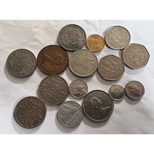 697 - A large quantity of world coinage to include Barbados 1 dollars, Greek coins, Italian, Canadian, Por... 