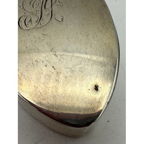 807 - Oval silver snuff box London 1781, maker Peter, Ann and William Bateman. Initials to the top. 8cm x ... 