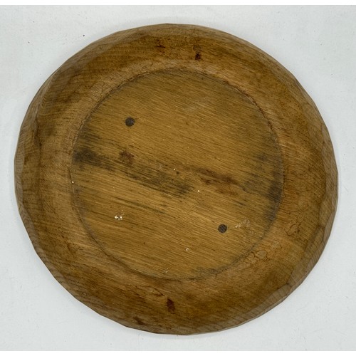 181 - A Robert 'Mouseman' Thompson English oak fruit bowl with carved mouse  to the interior 29cm d.