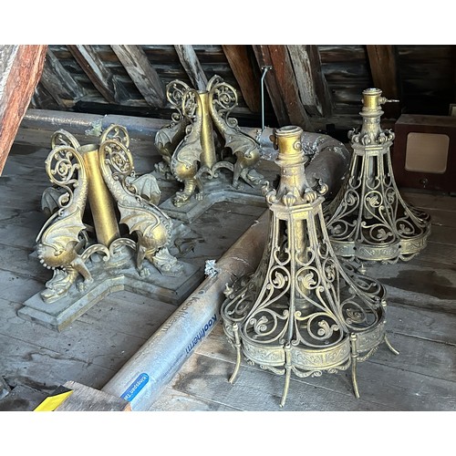 176 - Two very good quality 19thC ornate brass gas light fittings, the base surrounded by four sea wyverns... 