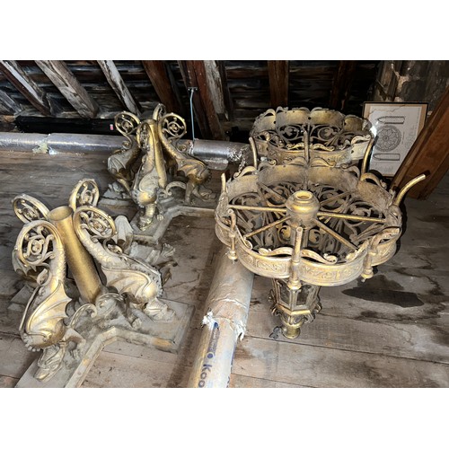 176 - Two very good quality 19thC ornate brass gas light fittings, the base surrounded by four sea wyverns... 