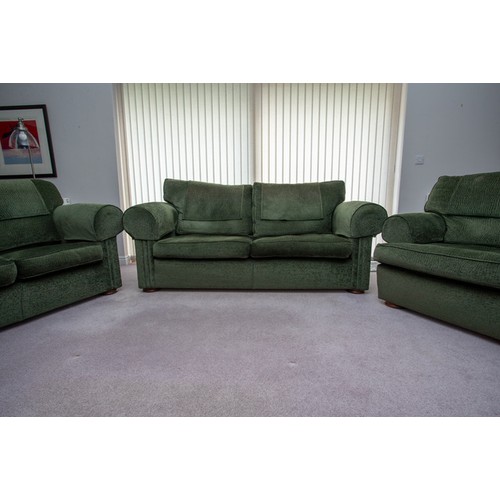 90 - Duresta three-piece suite comprising three-seater settee, 210cm w x 55cm d x 100cm h, seat height 42... 