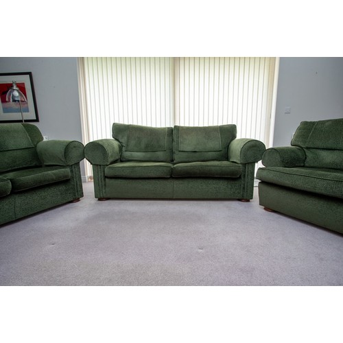 90 - Duresta three-piece suite comprising three-seater settee, 210cm w x 55cm d x 100cm h, seat height 42... 