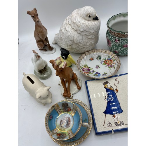 133 - Continental ceramics to include Rosenthal dog, 16cm h, Italian Gelle dog with butterfly, pig money b... 