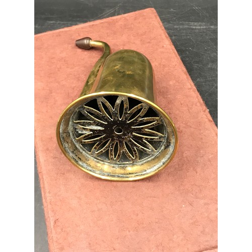 1195 - A 19thC Brass Ear Trumpet deaf aid by Lindsey & Sons, 32 Ludgate Hill, E.C. measuring approx 15cm h ... 